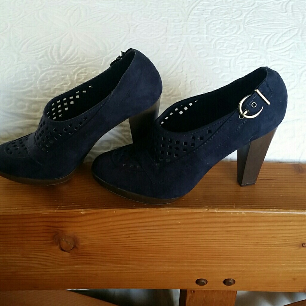 Navy Suede Platform Block Heel Pumps - Picture 2 of 7